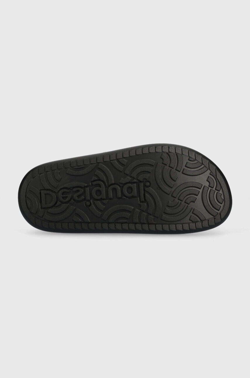 Desigual Чехли в черно с платформа 23SSSA09.2000 - Pepit.bg