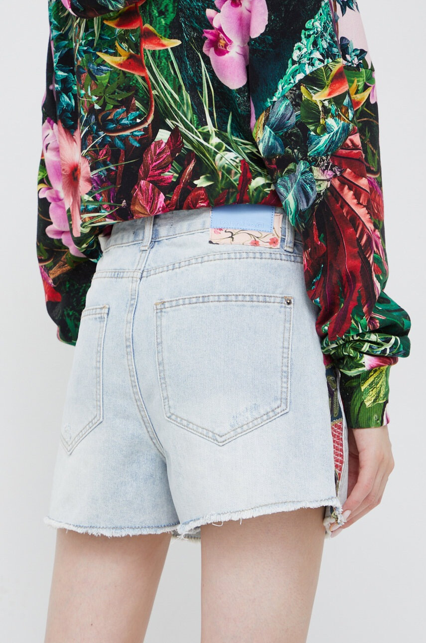 Desigual Дънкови къси панталони - Pepit.bg