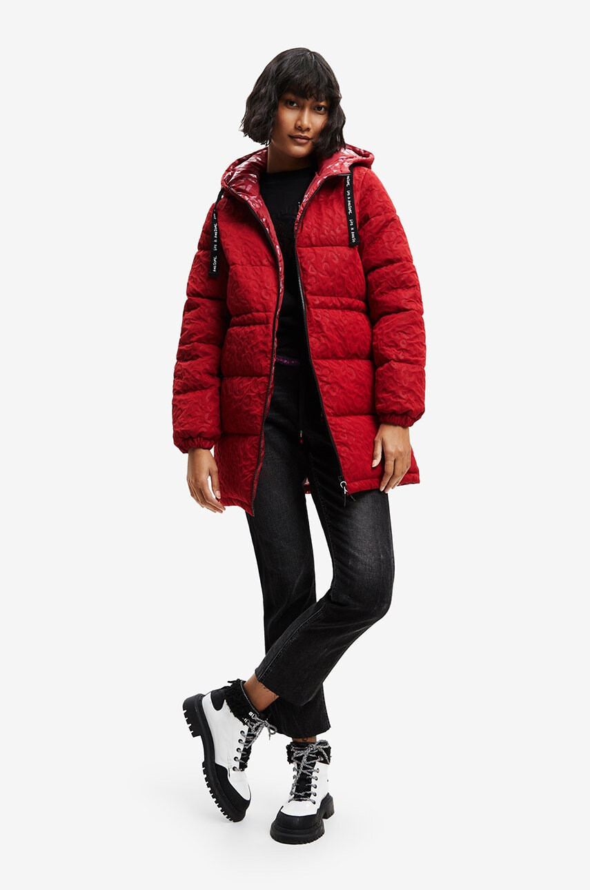 Desigual Яке в червено със зимна изолация - Pepit.bg