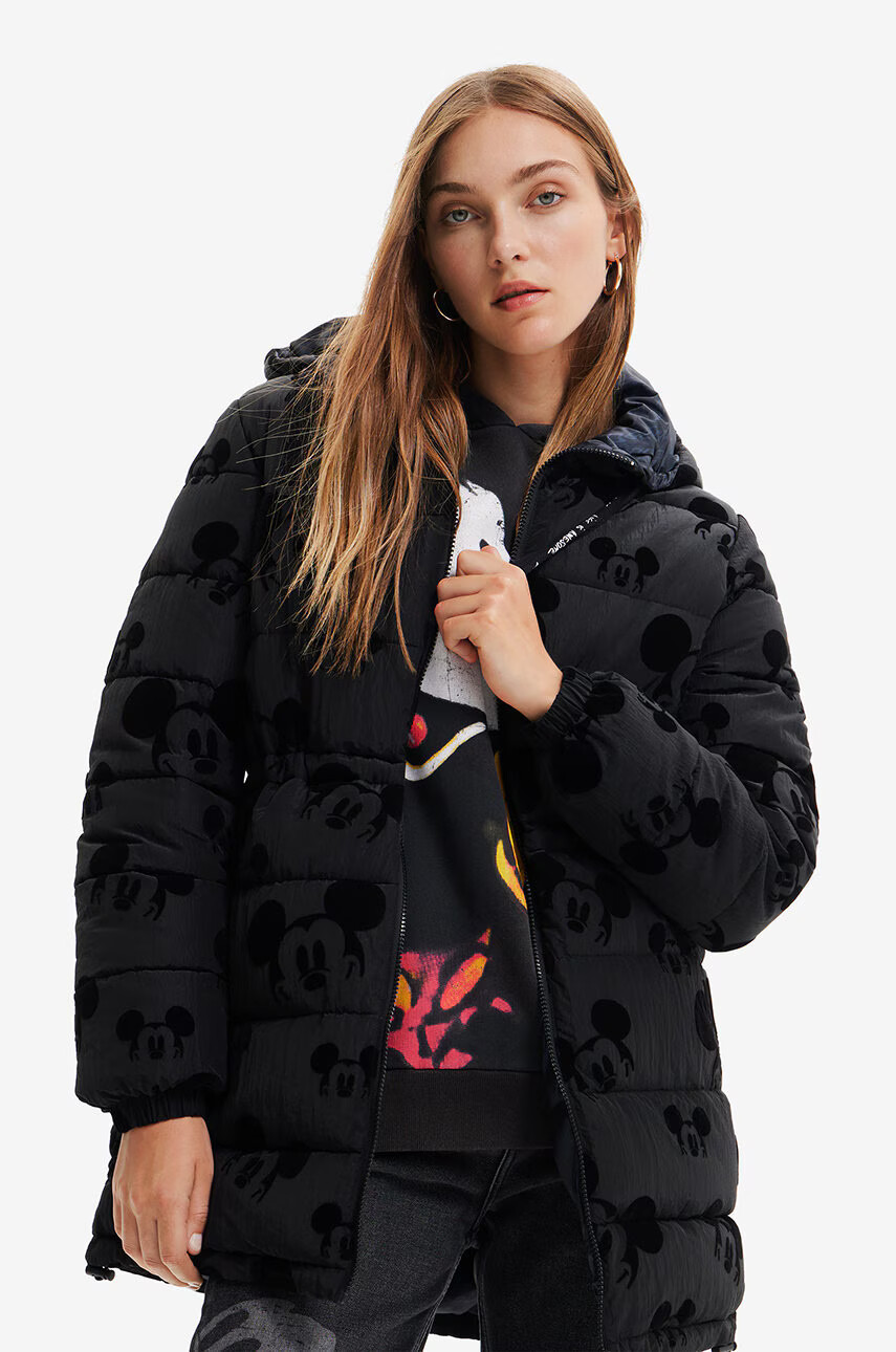 Desigual Яке в черно със зимна изолация - Pepit.bg