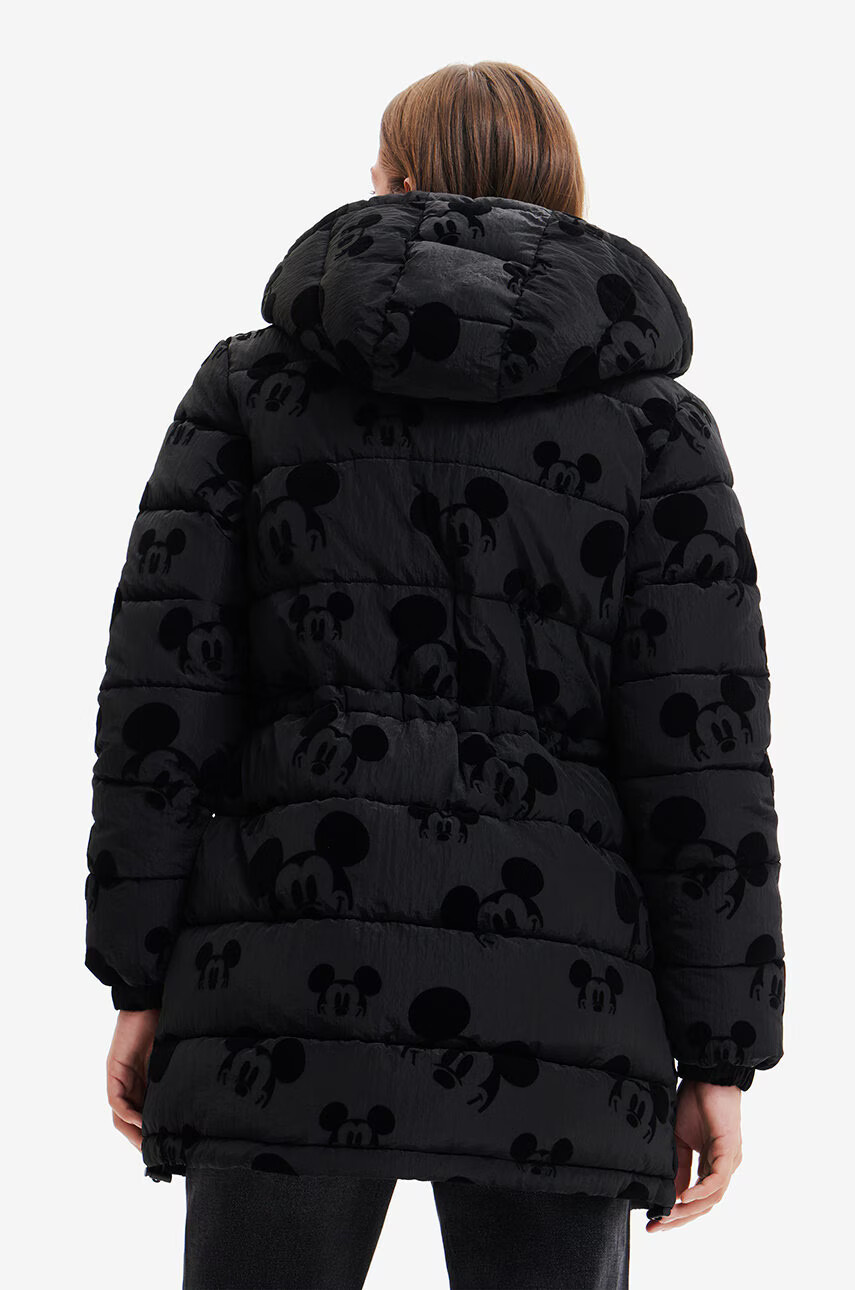 Desigual Яке в черно със зимна изолация - Pepit.bg