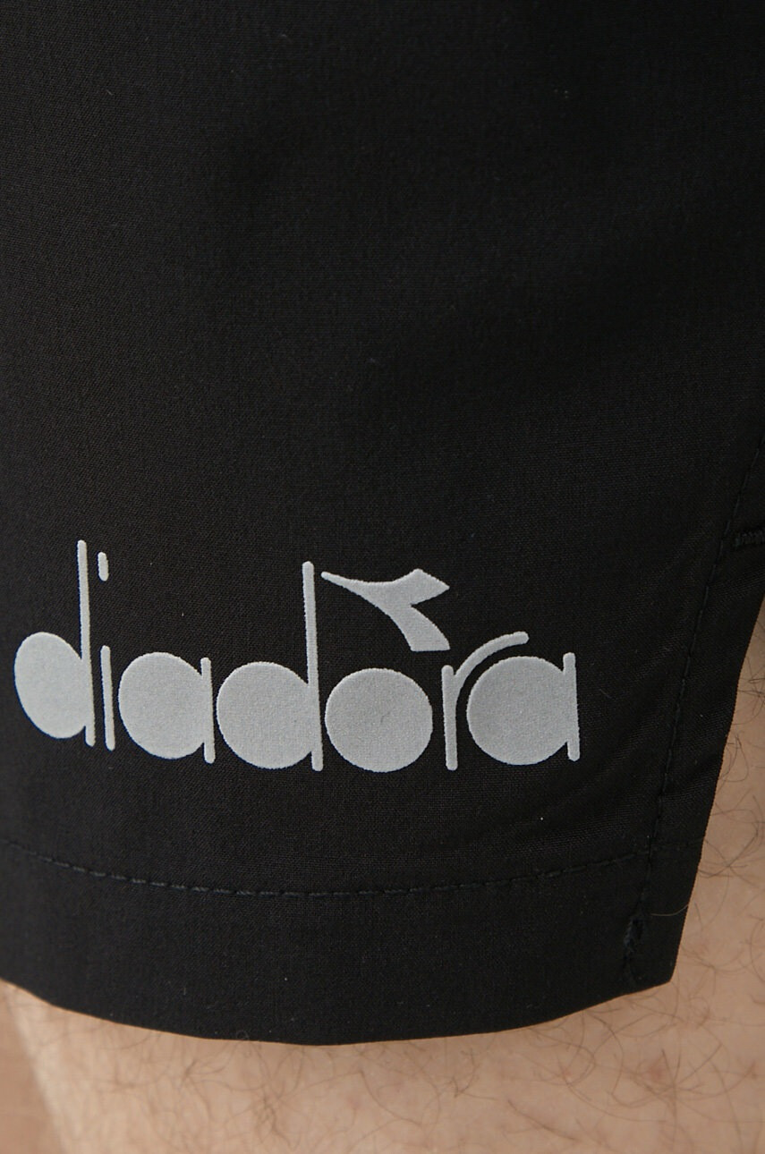 Diadora Къс панталон за бягане в черно - Pepit.bg