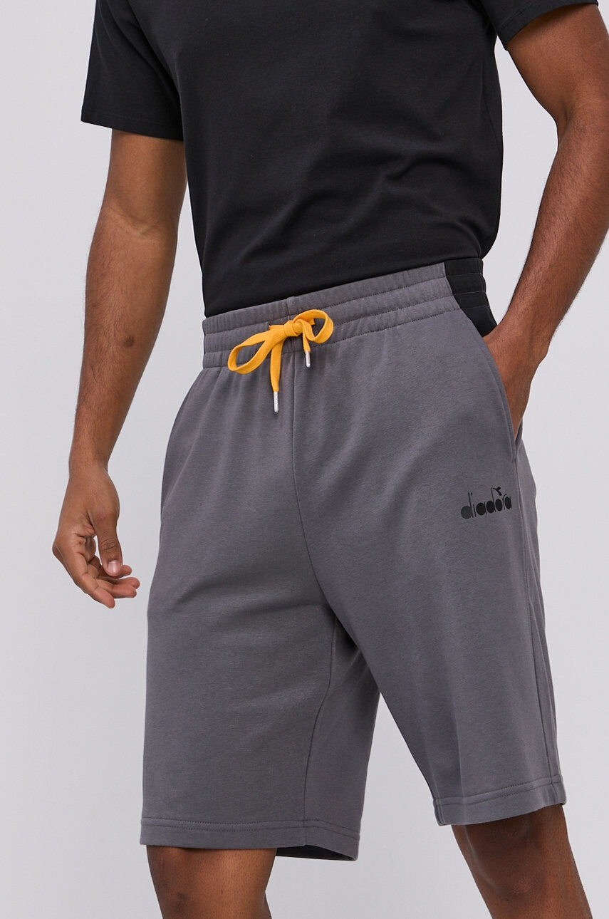 Diadora Къси панталони - Pepit.bg