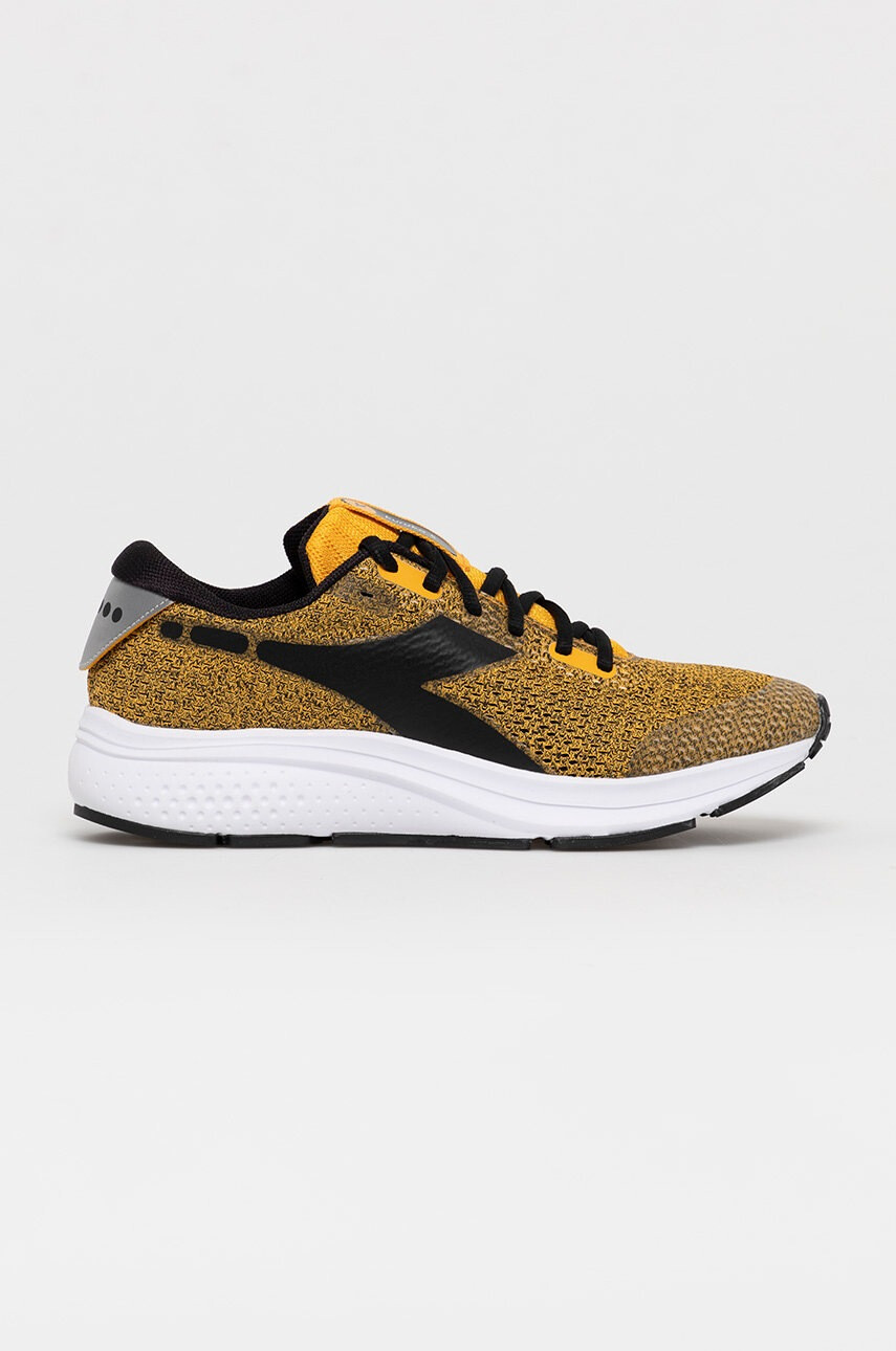Diadora Обувки в жълто - Pepit.bg