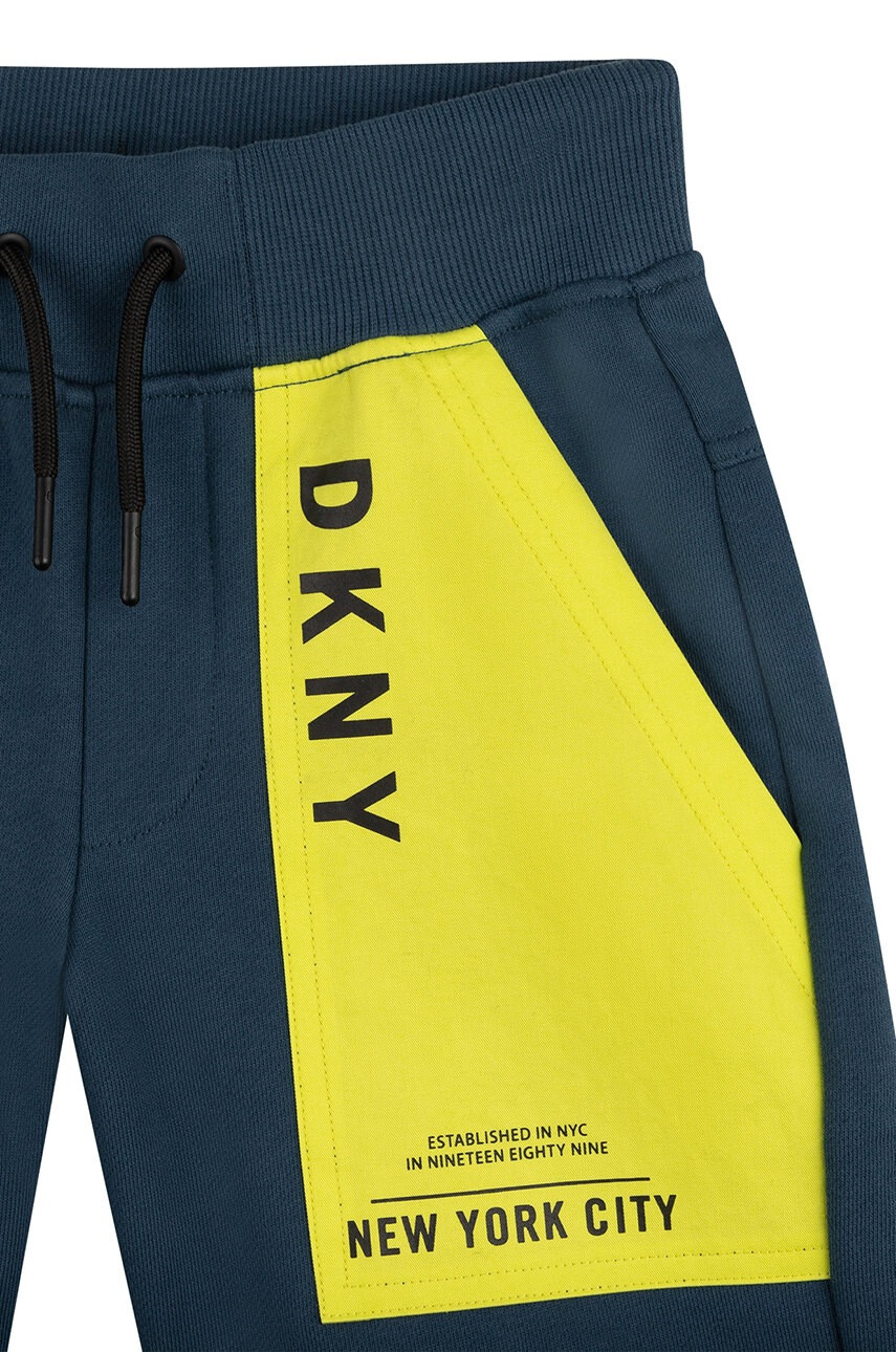 DKNY Детски памучен къс панталон - Pepit.bg