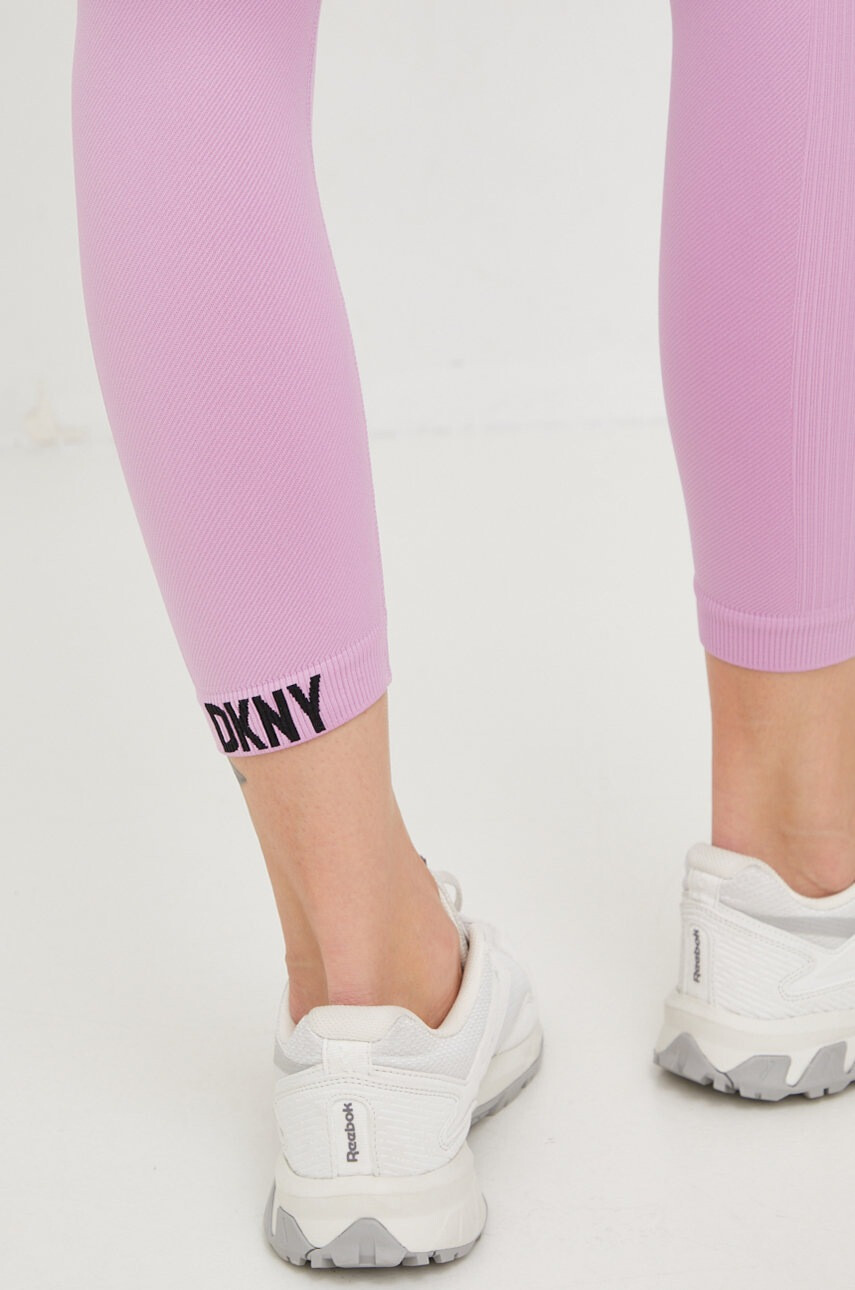 DKNY Клин в черно с изчистен дизайн - Pepit.bg