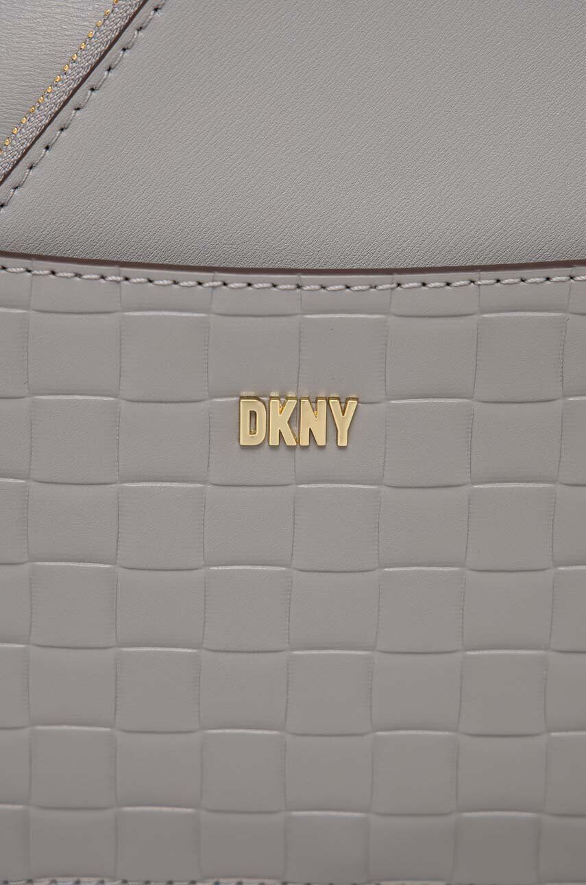 DKNY Кожена чанта в сиво - Pepit.bg