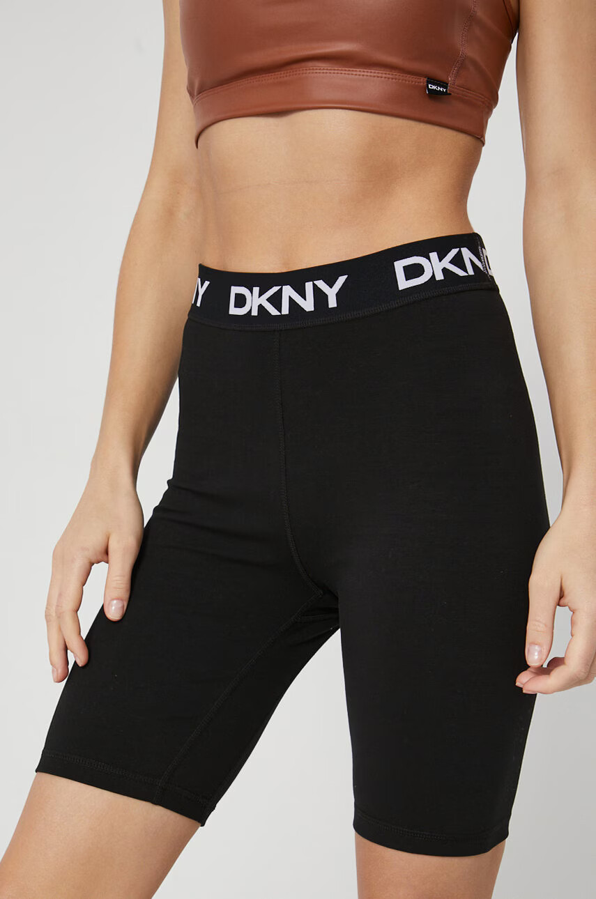DKNY Къси панталони в черно с принт с висока талия - Pepit.bg