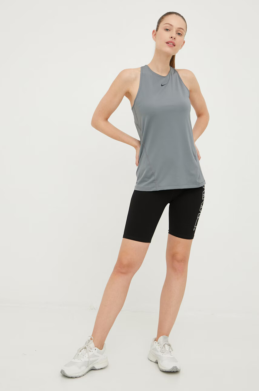 DKNY Къси панталони в черно с апликация с висока талия - Pepit.bg