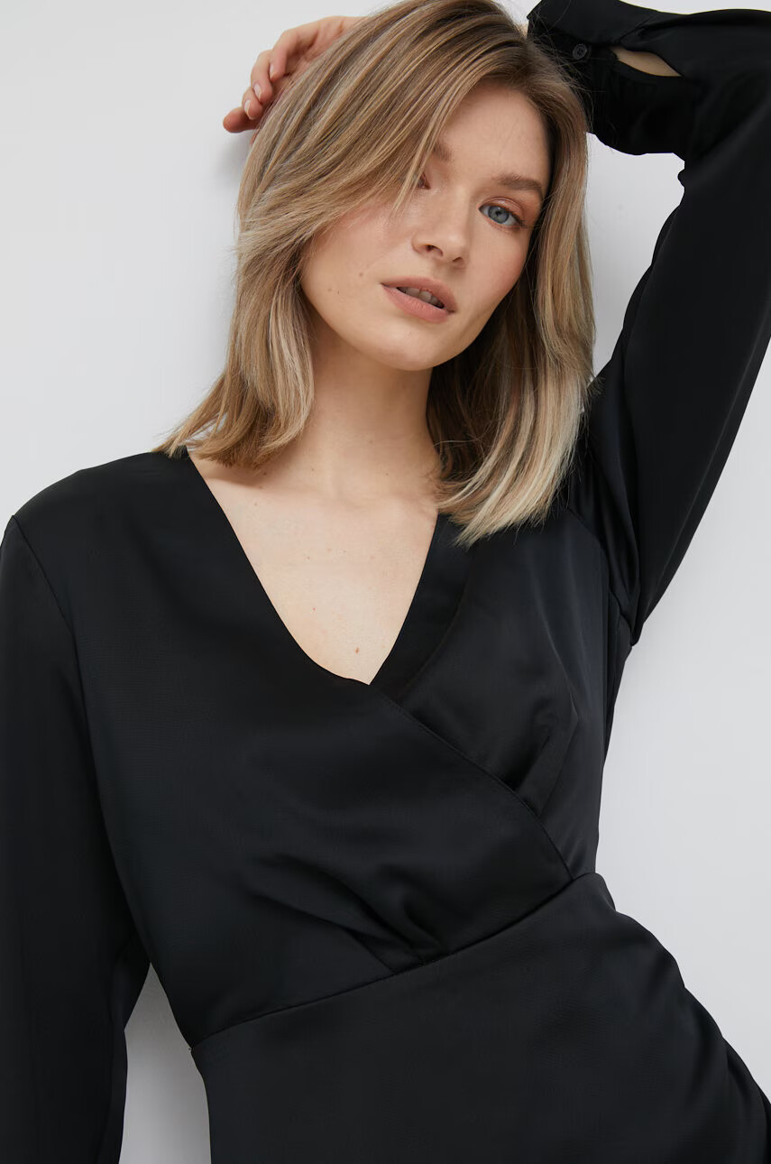 DKNY Рокля в черно къс модел със стандартна кройка - Pepit.bg