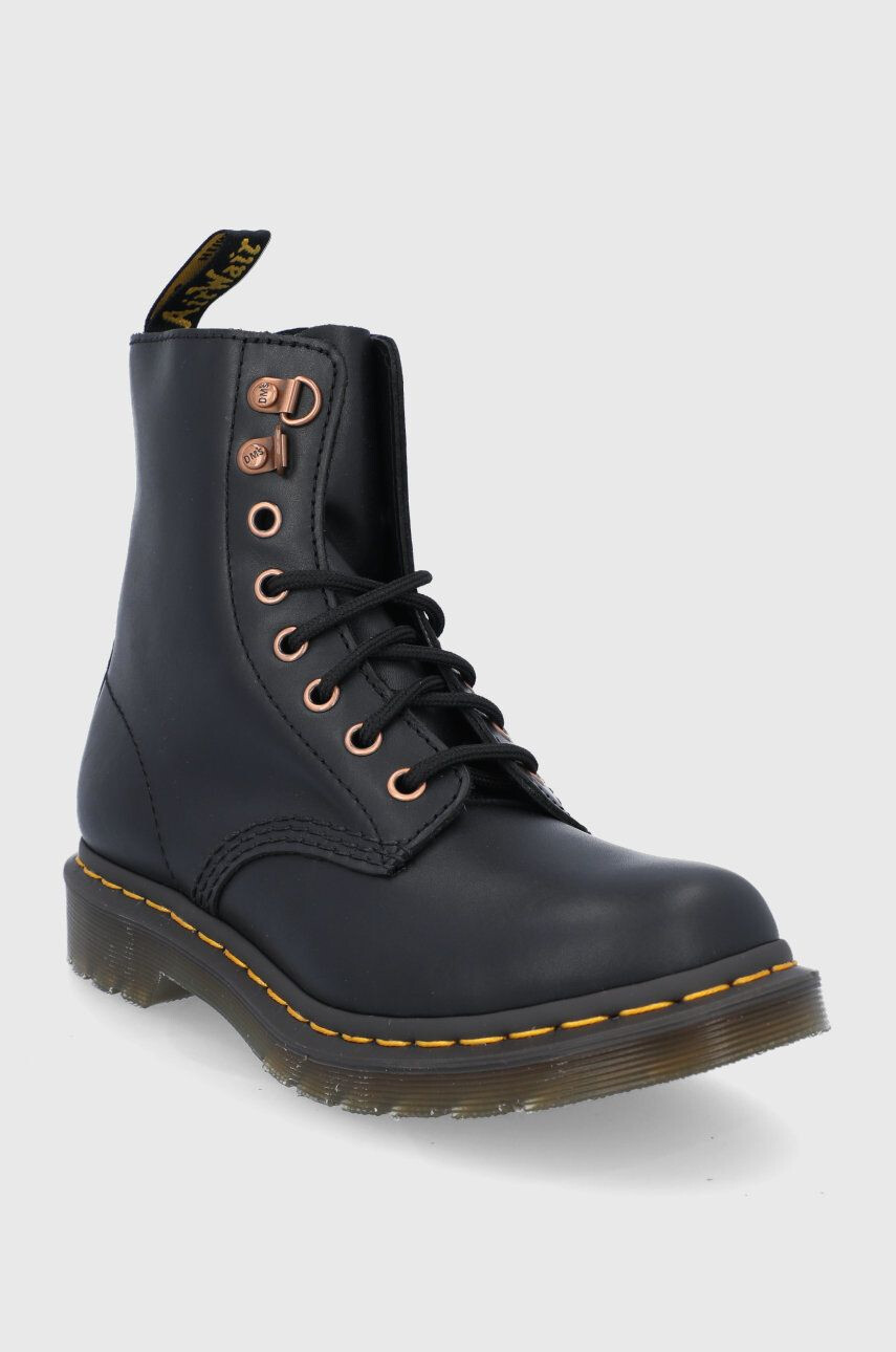 Dr. Martens Кожени кубинки дамски в черно с равна подметка - Pepit.bg