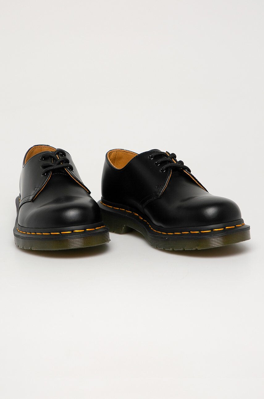 Dr. Martens Кожени половинки обувки 1461 в черно с равна подметка 11838002 - Pepit.bg