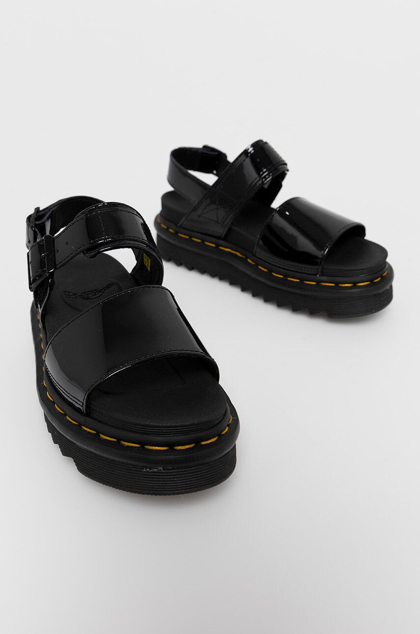 Dr. Martens Кожени сандали дамски в черно с платформа - Pepit.bg