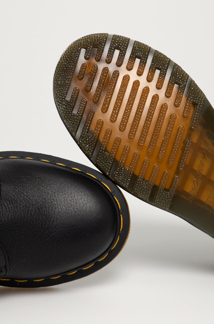 Dr. Martens Половинки обувки дамски в черно с равна подметка - Pepit.bg