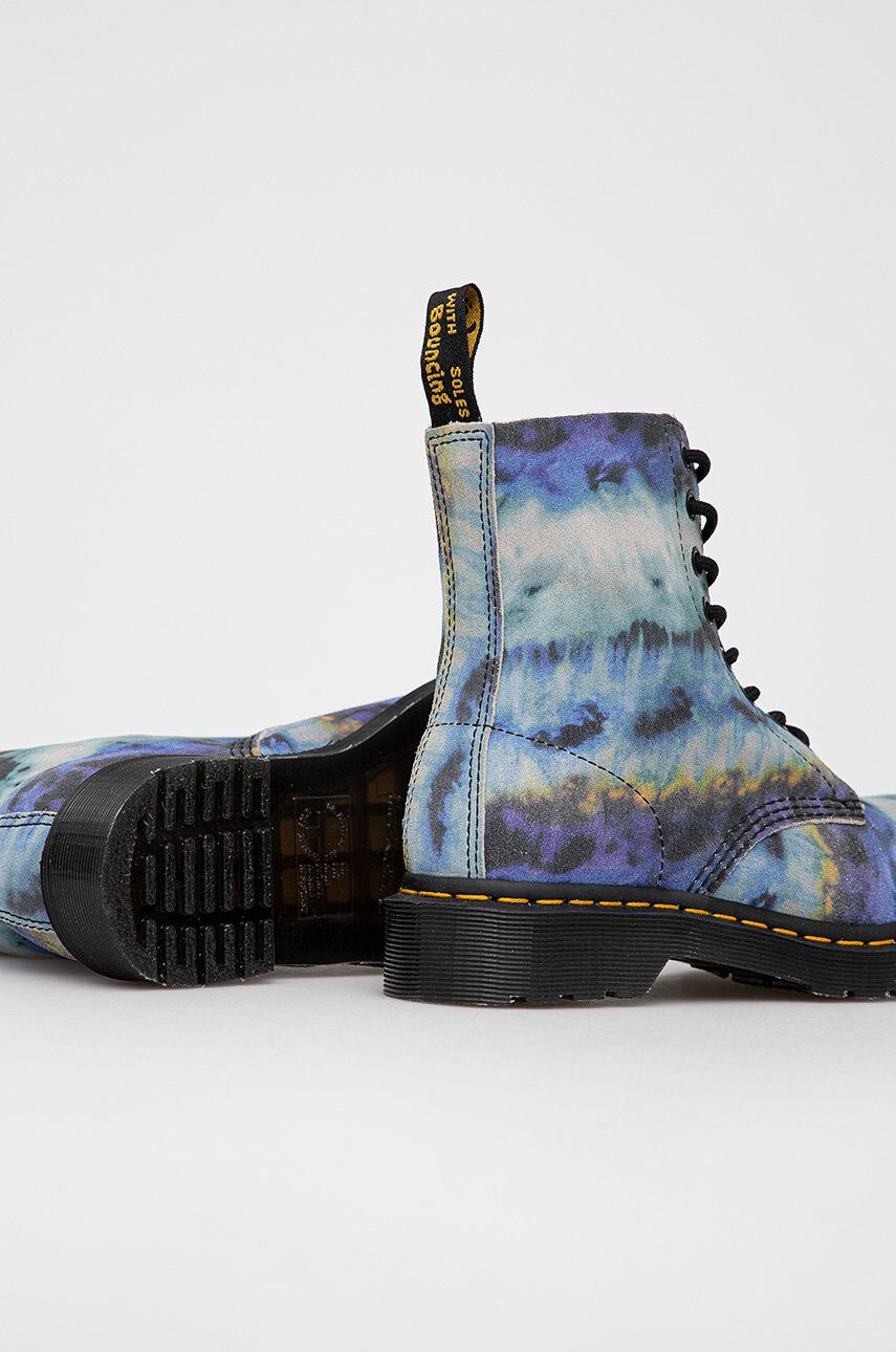 Dr. Martens Велурени кубинки с платформа - Pepit.bg