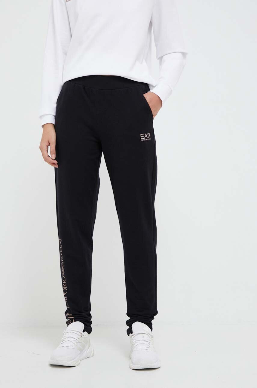 EA7 Emporio Armani Анцуг дамски в бяло - Pepit.bg