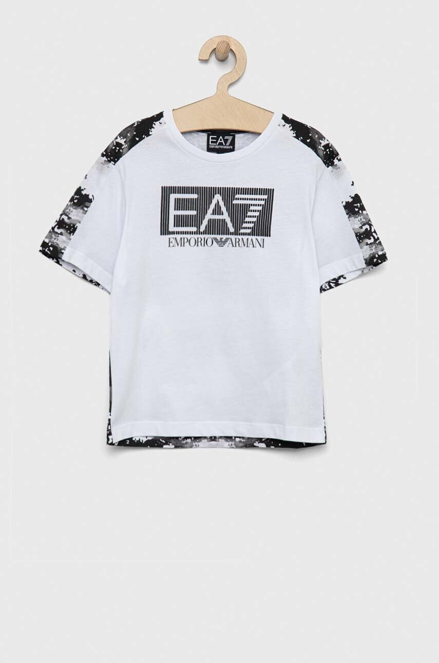 EA7 Emporio Armani Детска памучна тениска в бяло с десен - Pepit.bg