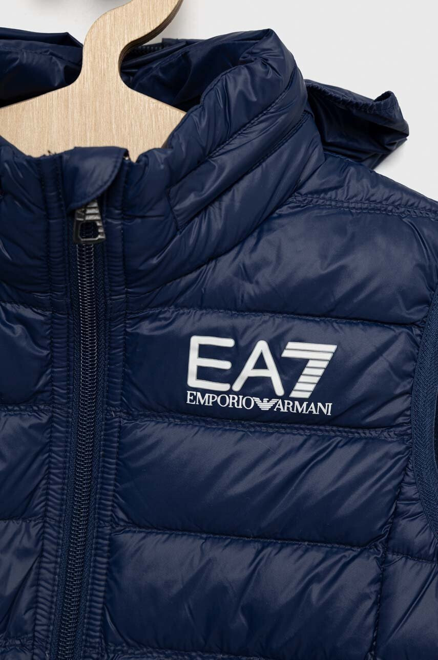 EA7 Emporio Armani Детски пухен елек в тъмносиньо - Pepit.bg