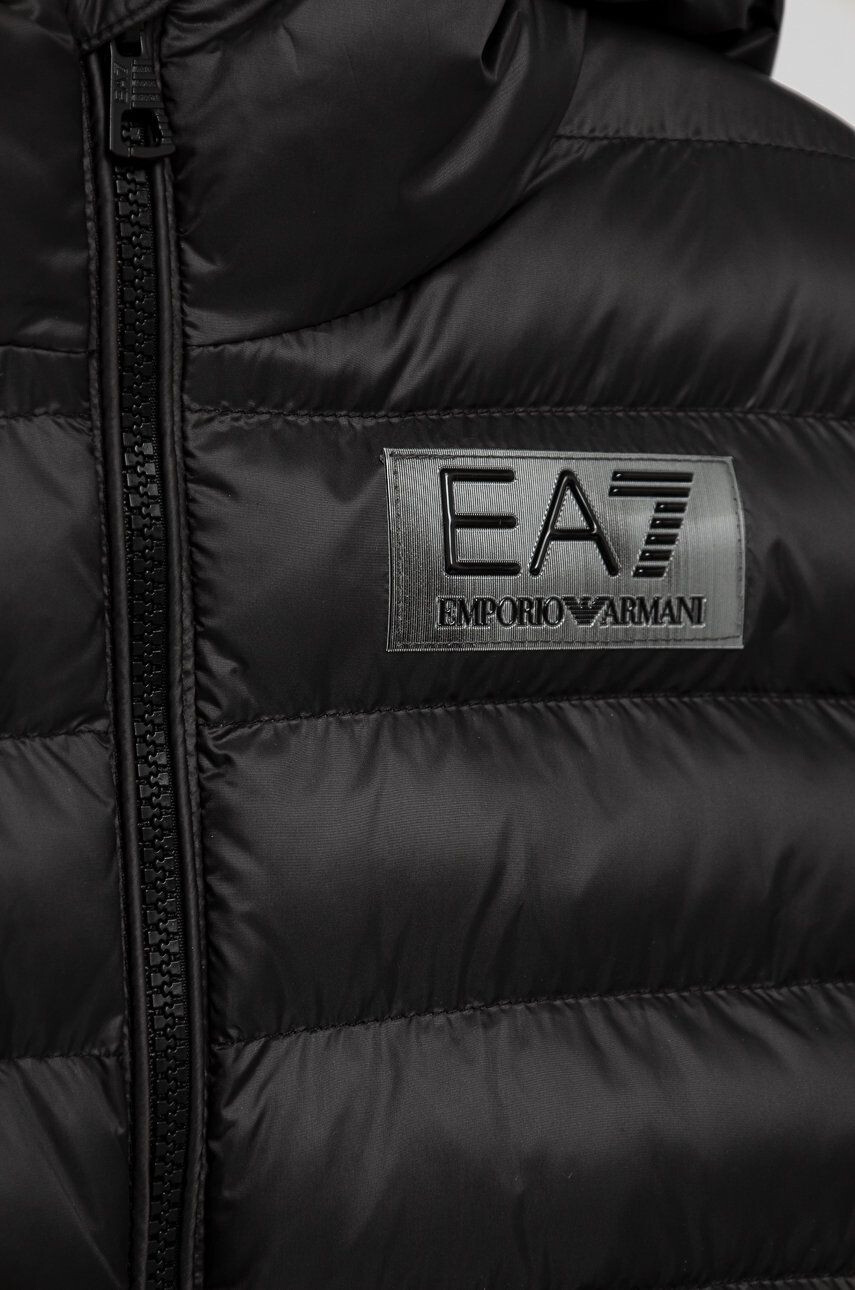 EA7 Emporio Armani Детско яке в черно - Pepit.bg