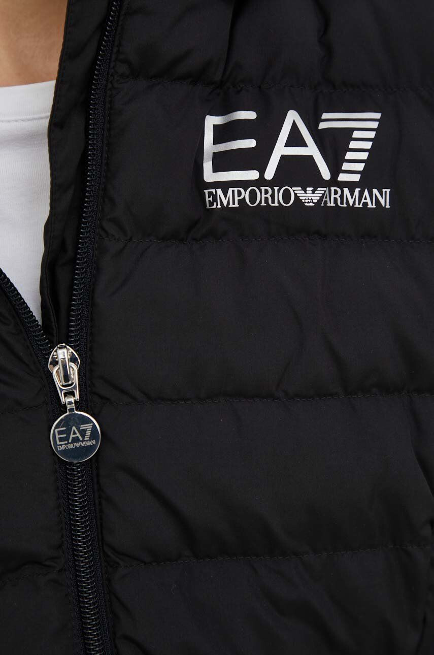 EA7 Emporio Armani Яке в черно с преходна изолация - Pepit.bg