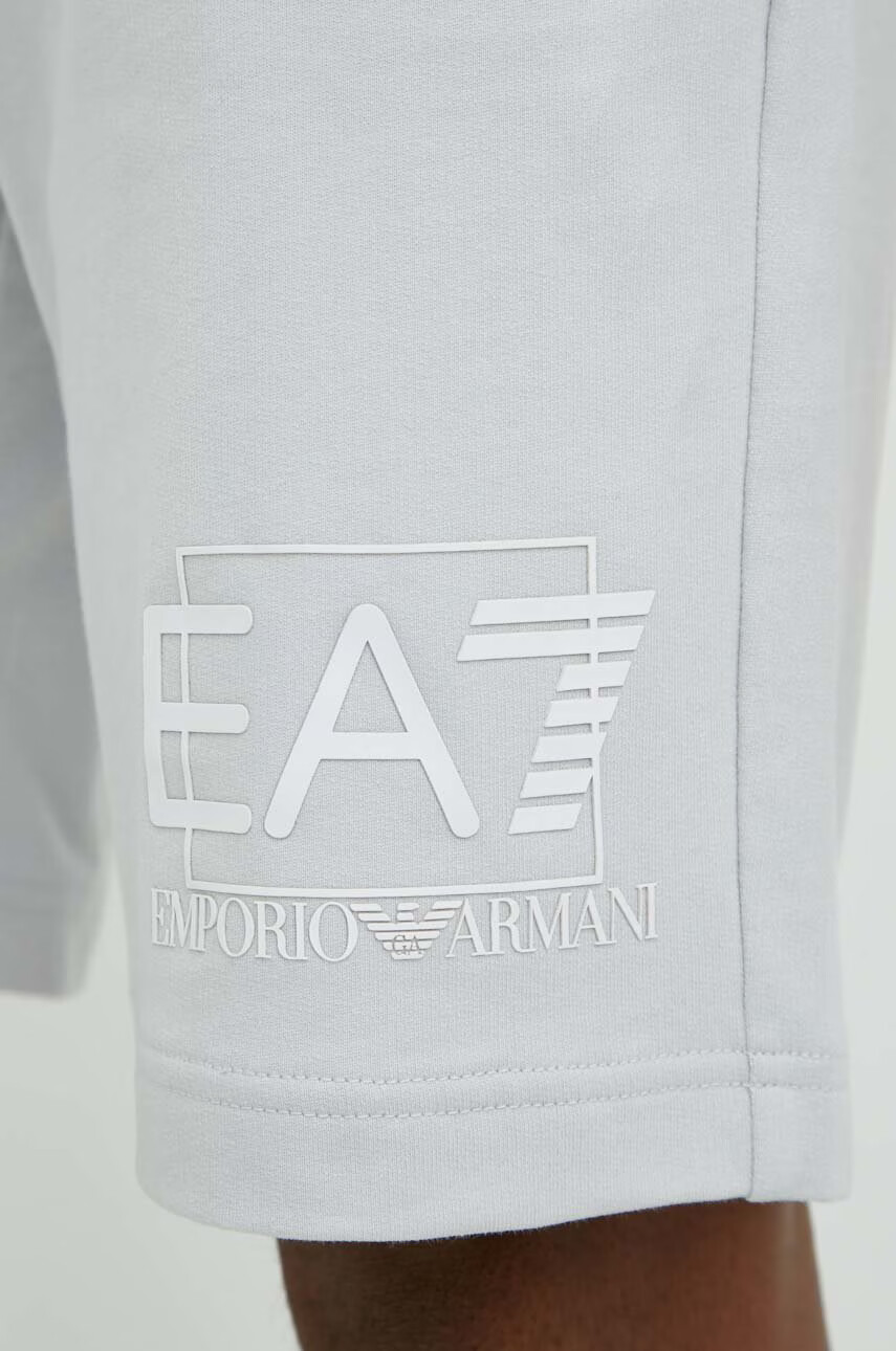 EA7 Emporio Armani Къс панталон в сиво - Pepit.bg
