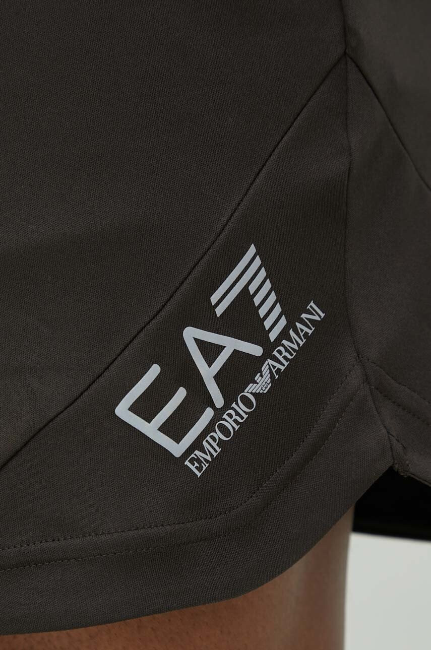 EA7 Emporio Armani Къс панталон в сиво - Pepit.bg