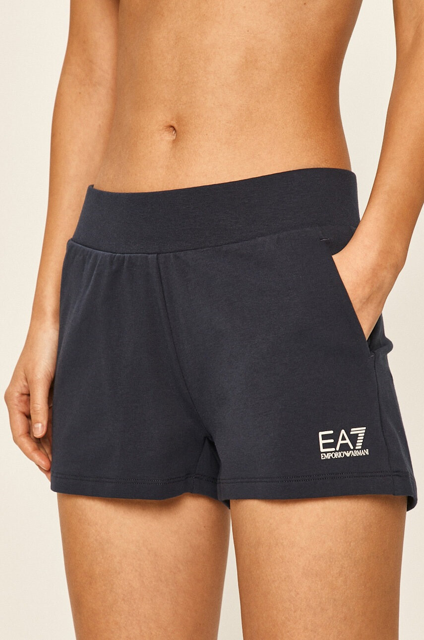 EA7 Emporio Armani Къси панталони - Pepit.bg