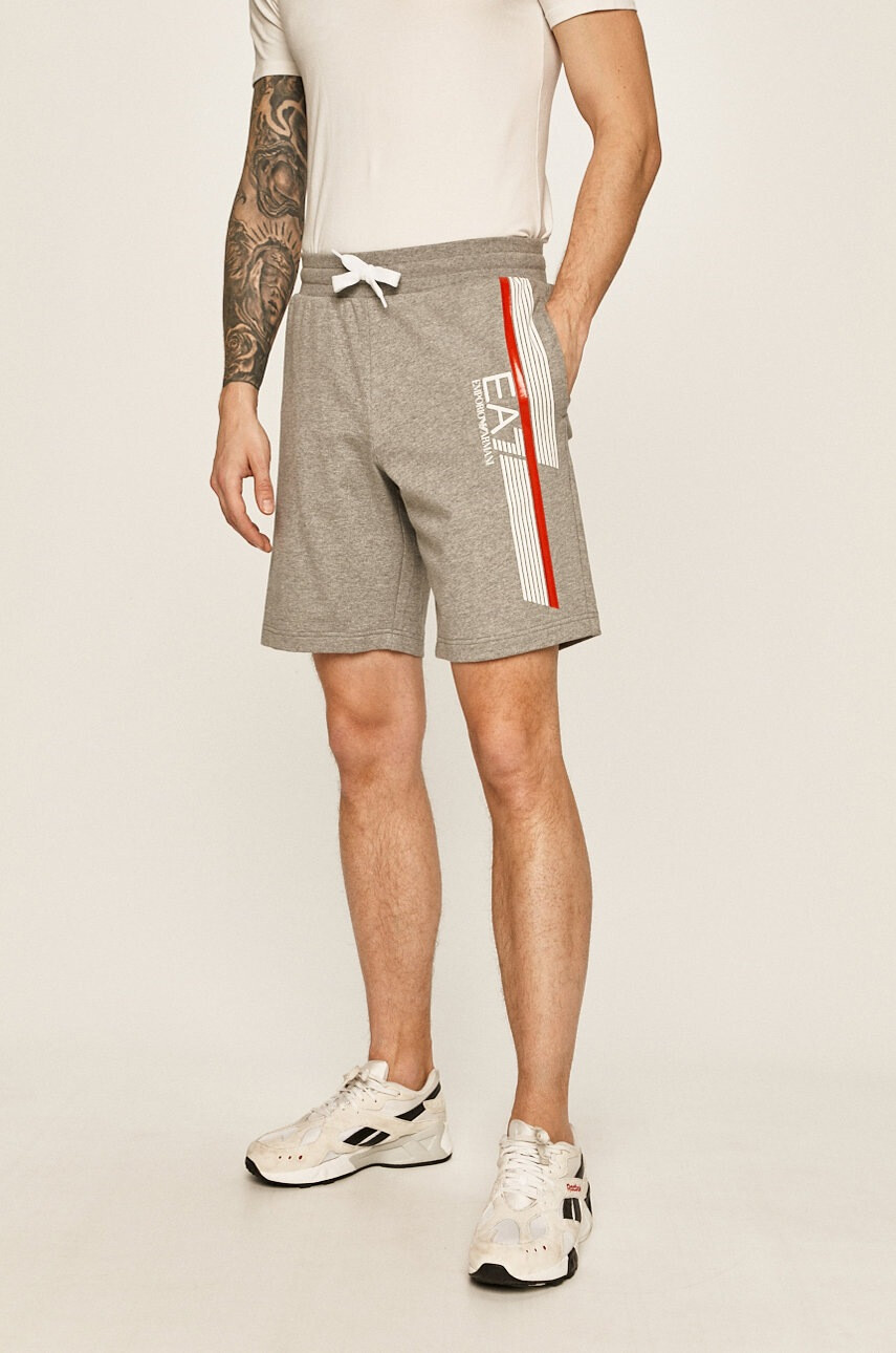 EA7 Emporio Armani Къси панталони - Pepit.bg