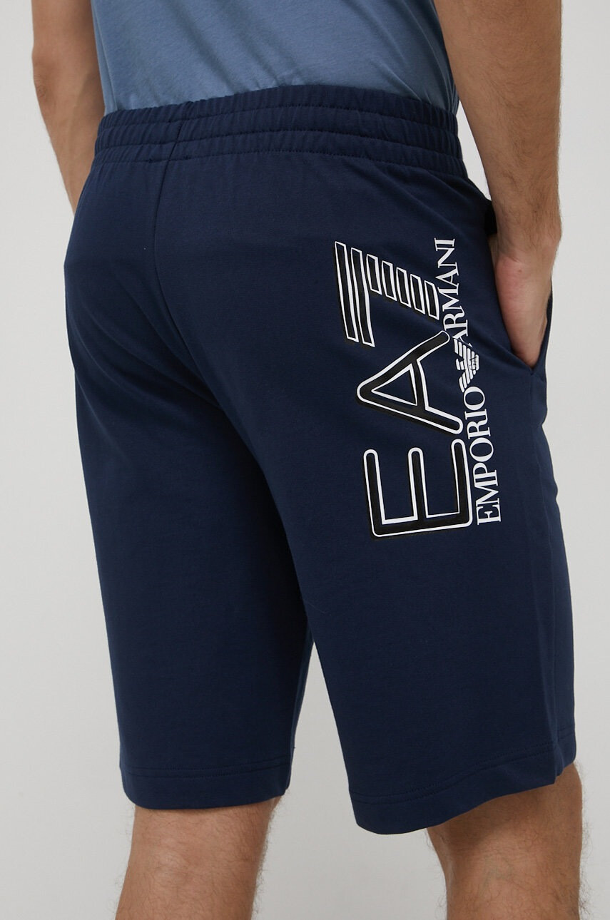 EA7 Emporio Armani Памучен къс панталон в черно - Pepit.bg