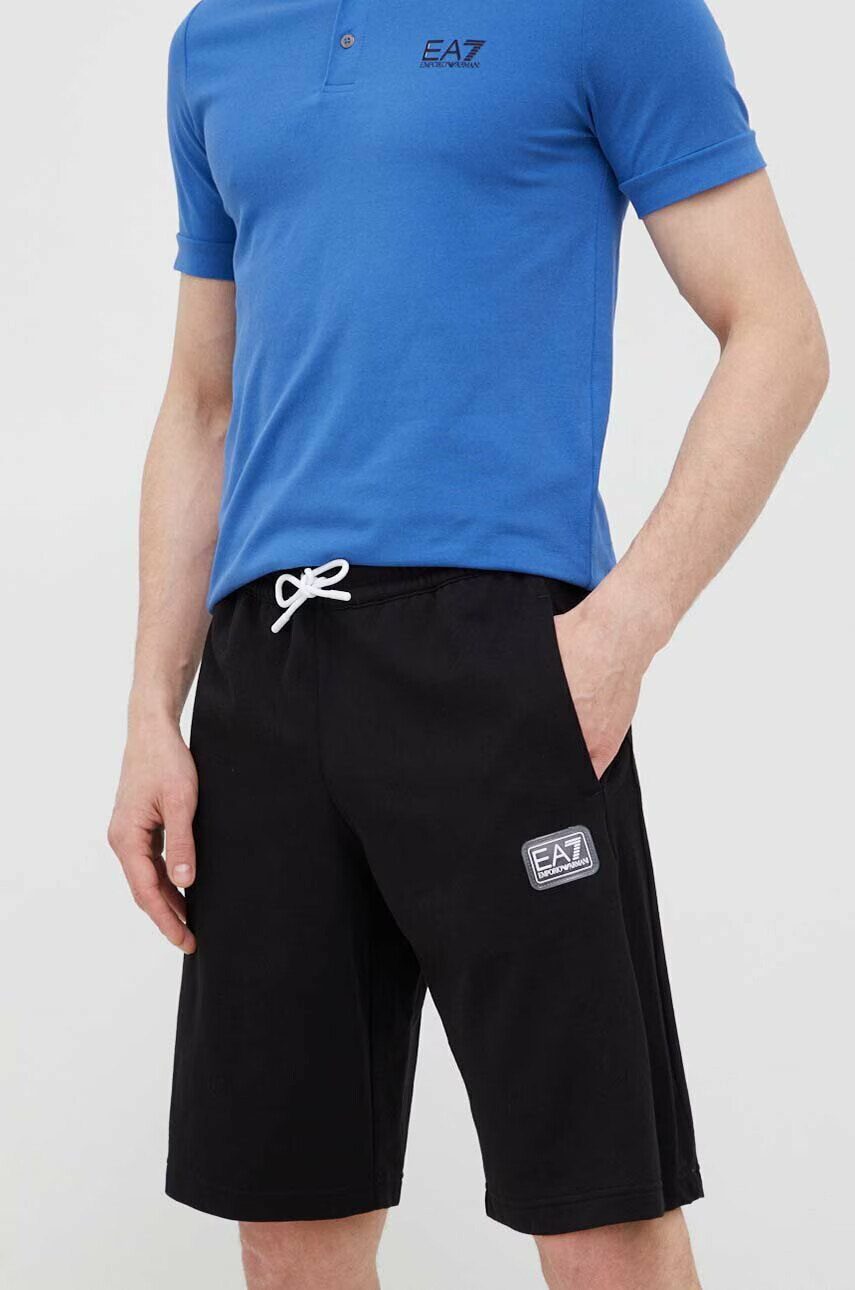 EA7 Emporio Armani Памучен къс панталон в черно - Pepit.bg