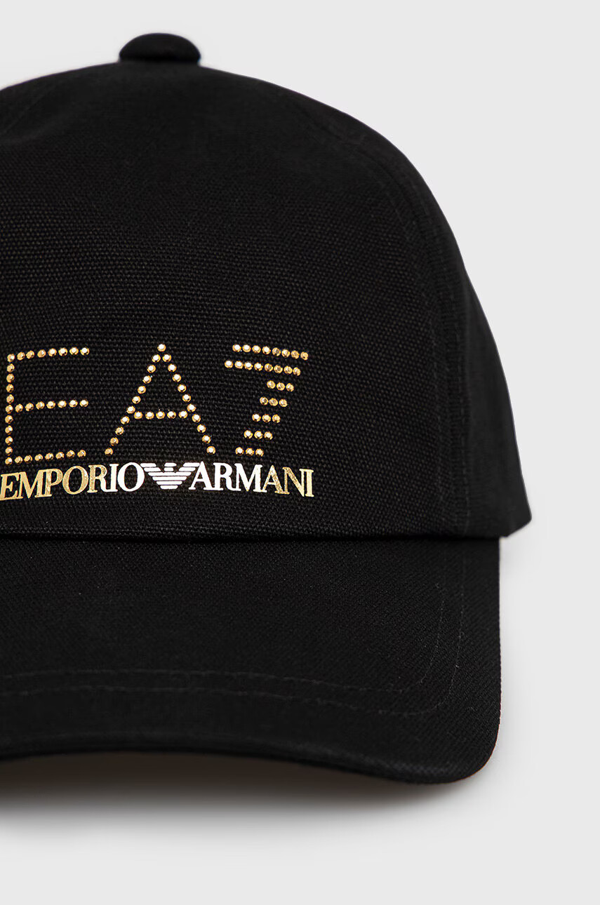 EA7 Emporio Armani Памучна шапка в черно с апликация - Pepit.bg