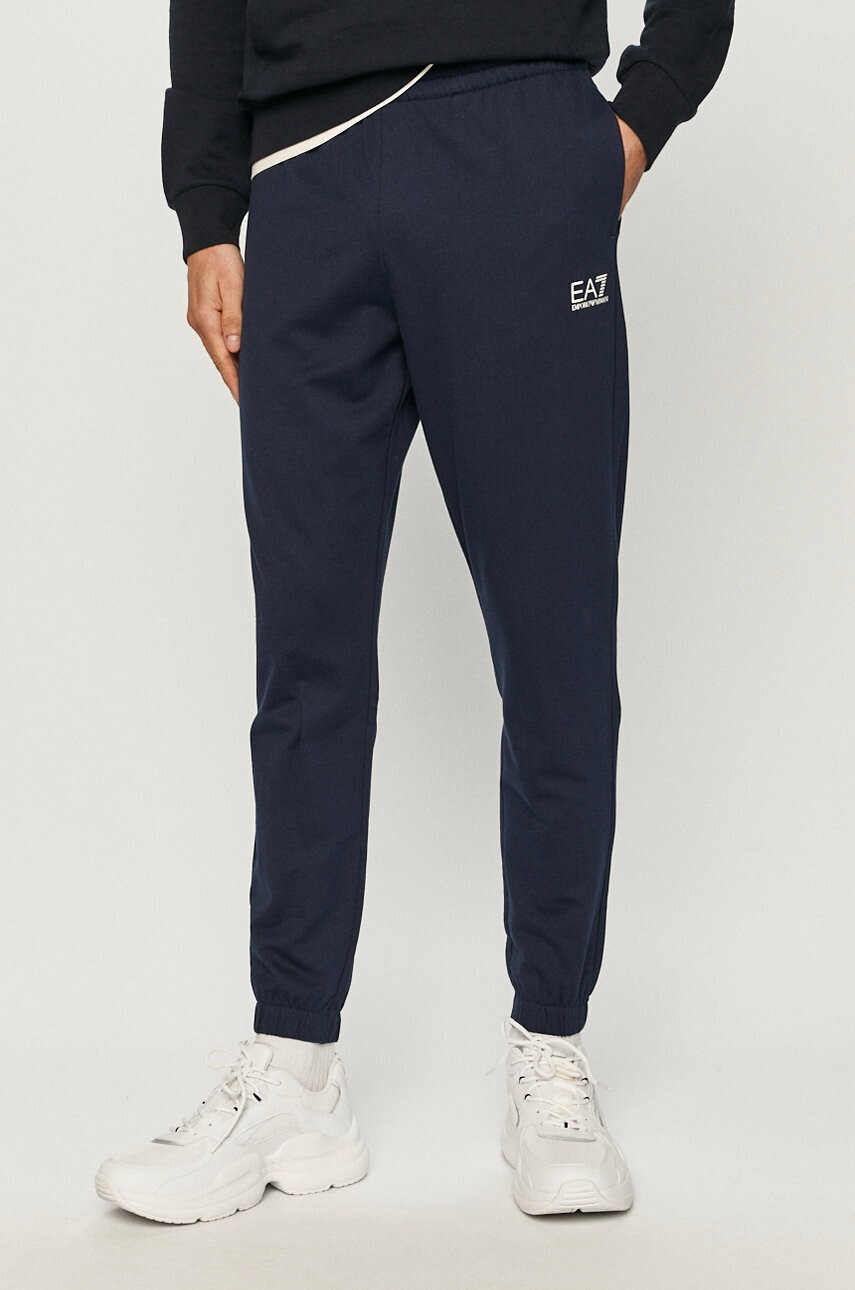 EA7 Emporio Armani Панталони - Pepit.bg