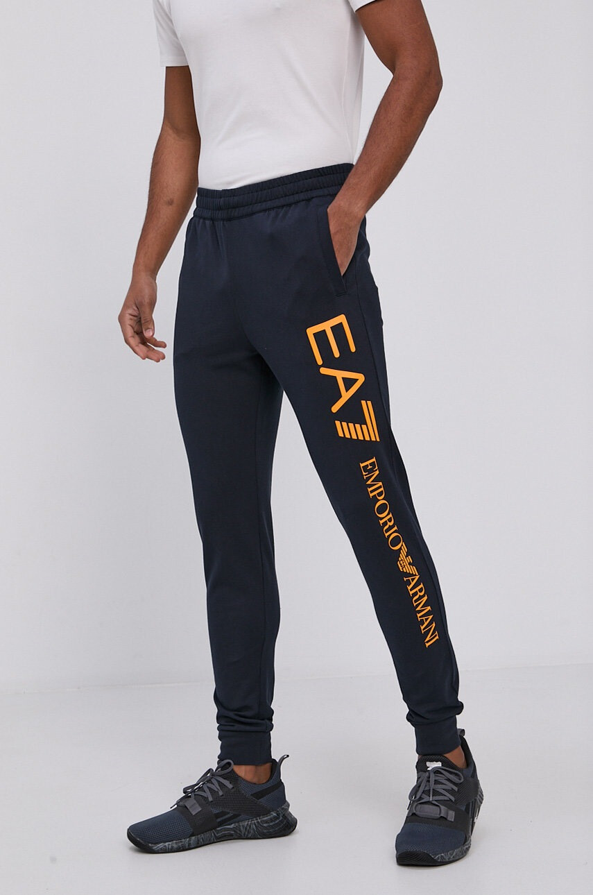 EA7 Emporio Armani Панталони - Pepit.bg