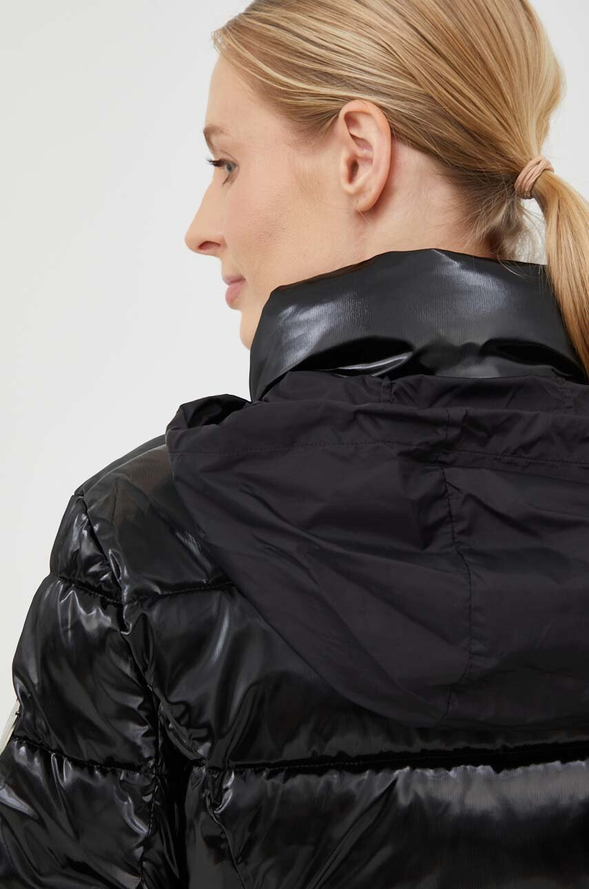EA7 Emporio Armani Яке в черно със зимна изолация - Pepit.bg