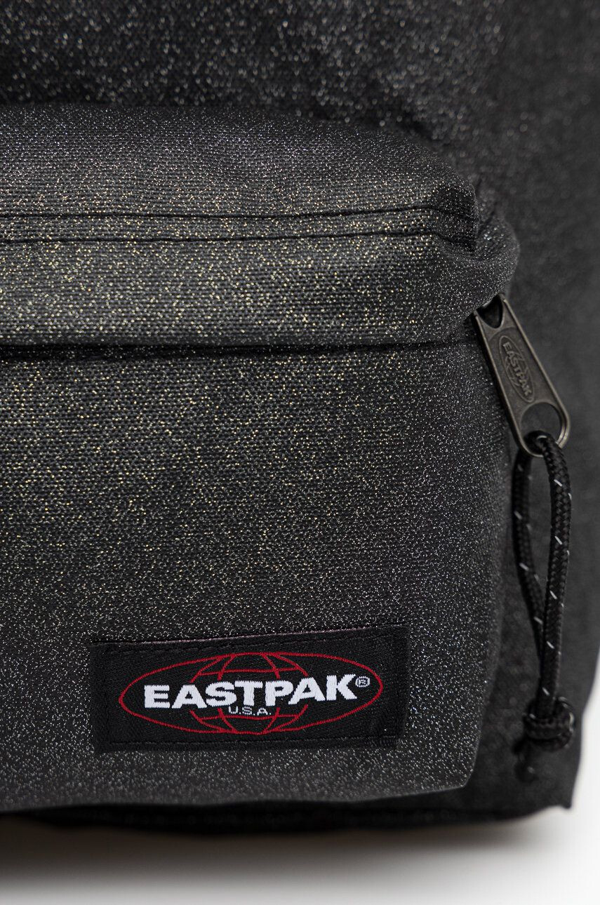 Eastpak Раница в черно малък размер с изчистен дизайн - Pepit.bg