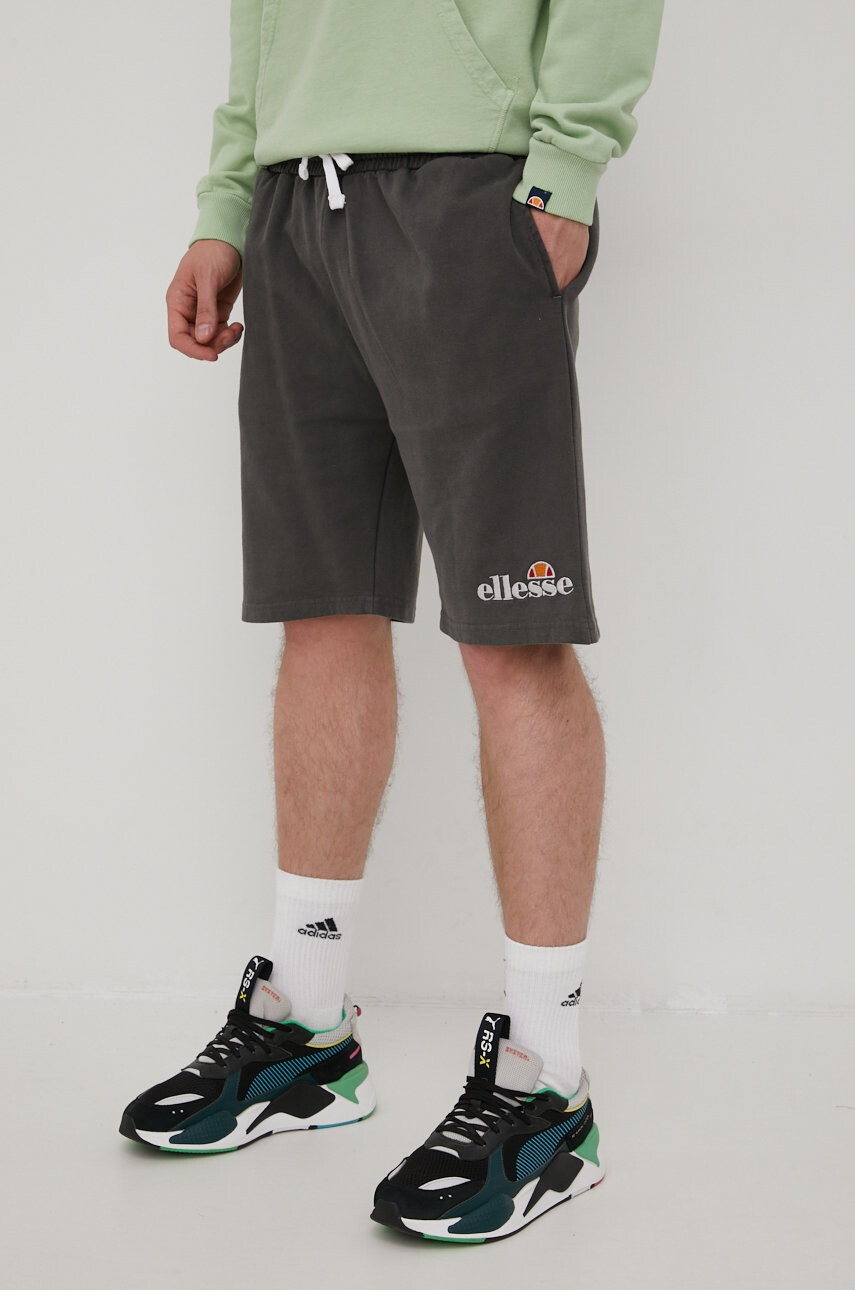Ellesse Памучен къс панталон в сиво - Pepit.bg