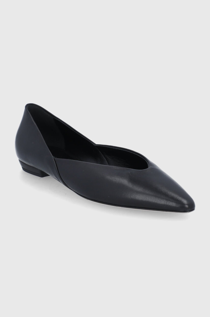 Emporio Armani Кожени балеринки в черно - Pepit.bg