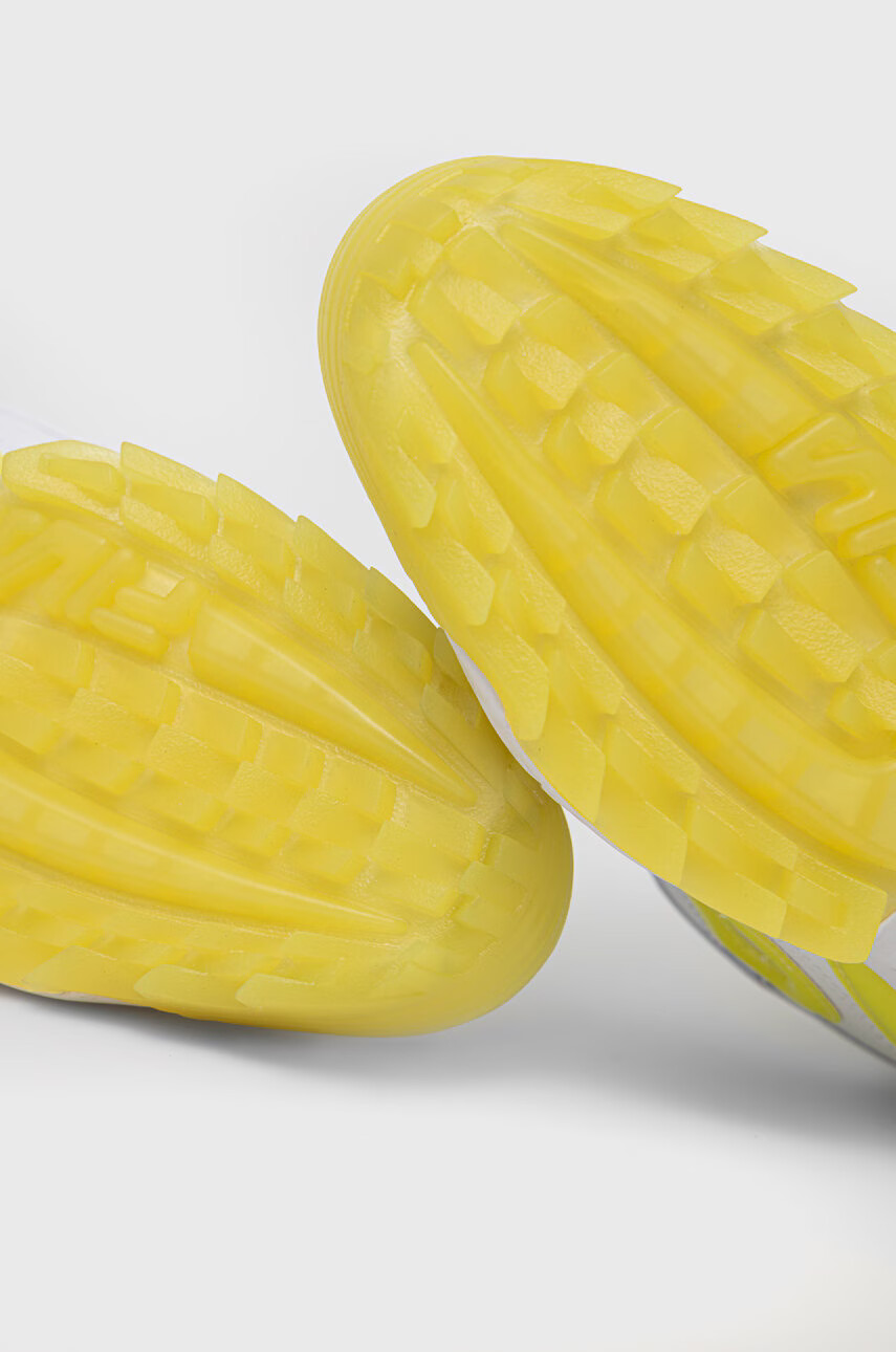 Fila Детски маратонки в бяло - Pepit.bg