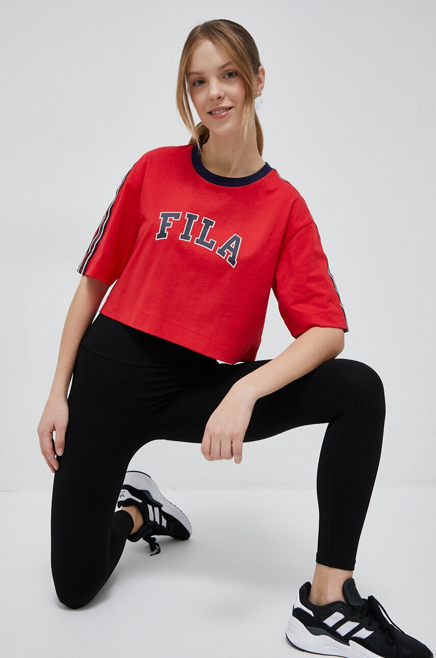 Fila Памучна тениска x Hailey Bieber в червено - Pepit.bg