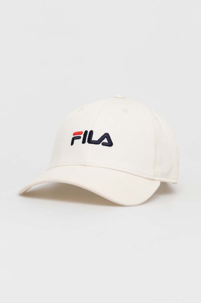 Fila Шапка в бежово с апликация - Pepit.bg