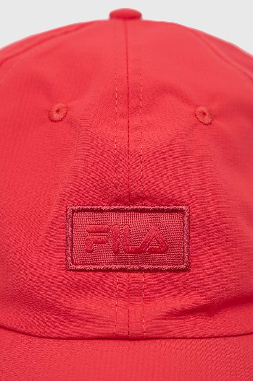 Fila Шапка с козирка в черно с десен - Pepit.bg