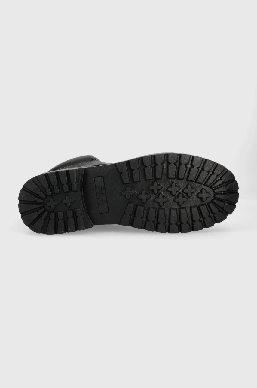 Fila Туристически обувки Maverick в черно - Pepit.bg