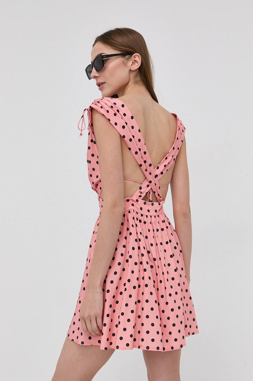 For Love & Lemons Рокля от розови листенца - Pepit.bg