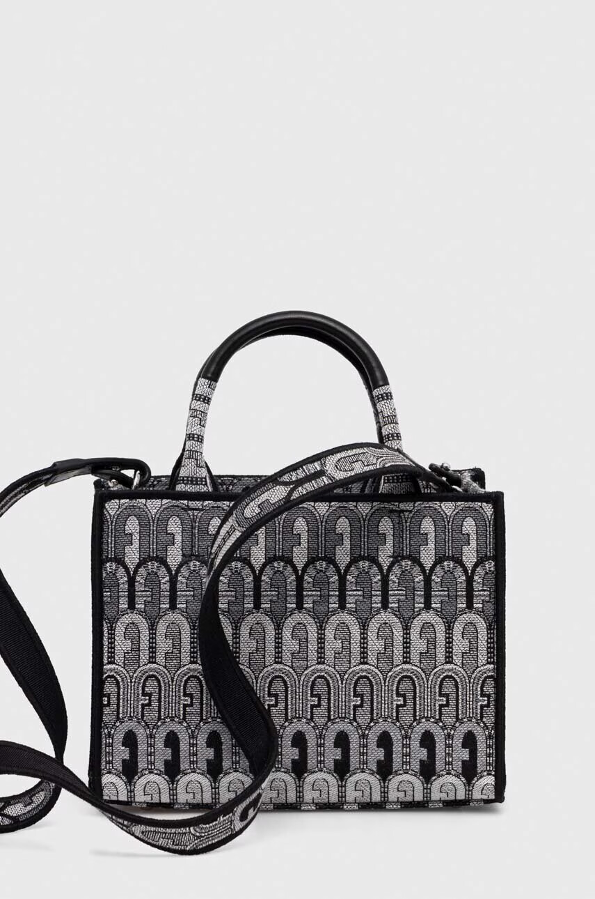 Furla Чанта в черно - Pepit.bg