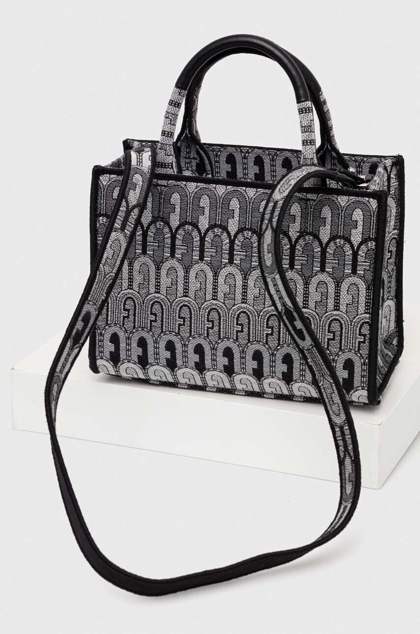 Furla Чанта в черно - Pepit.bg