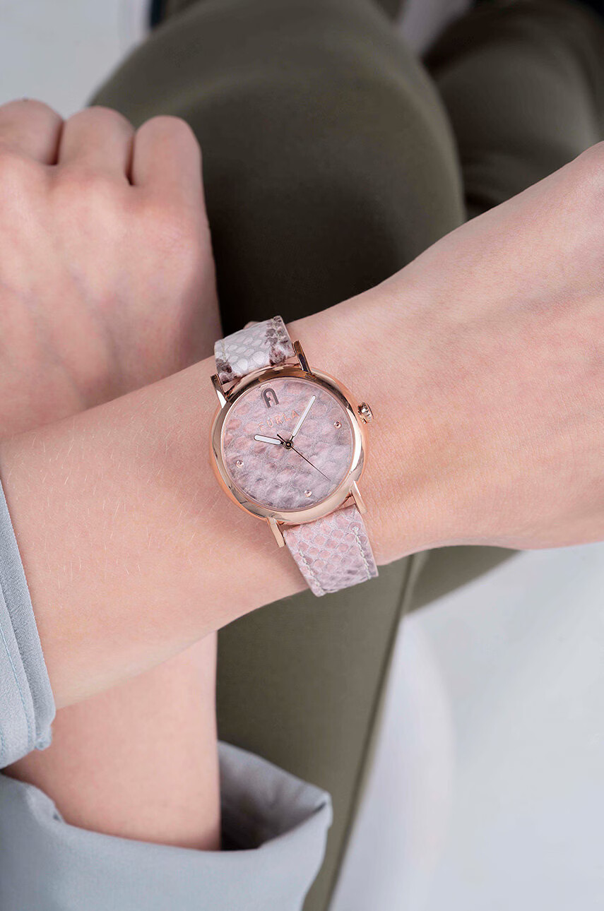 Furla Часовник дамски в златисто - Pepit.bg