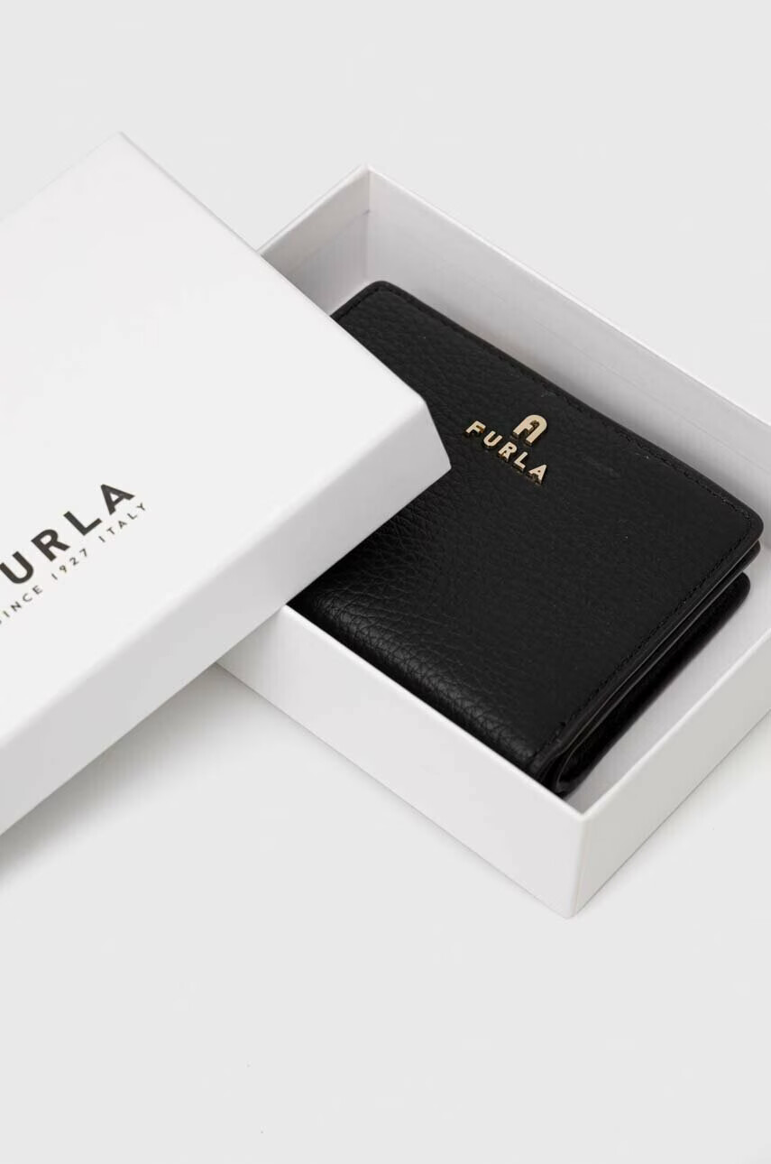 Furla Кожен портфейл дамски в черно - Pepit.bg