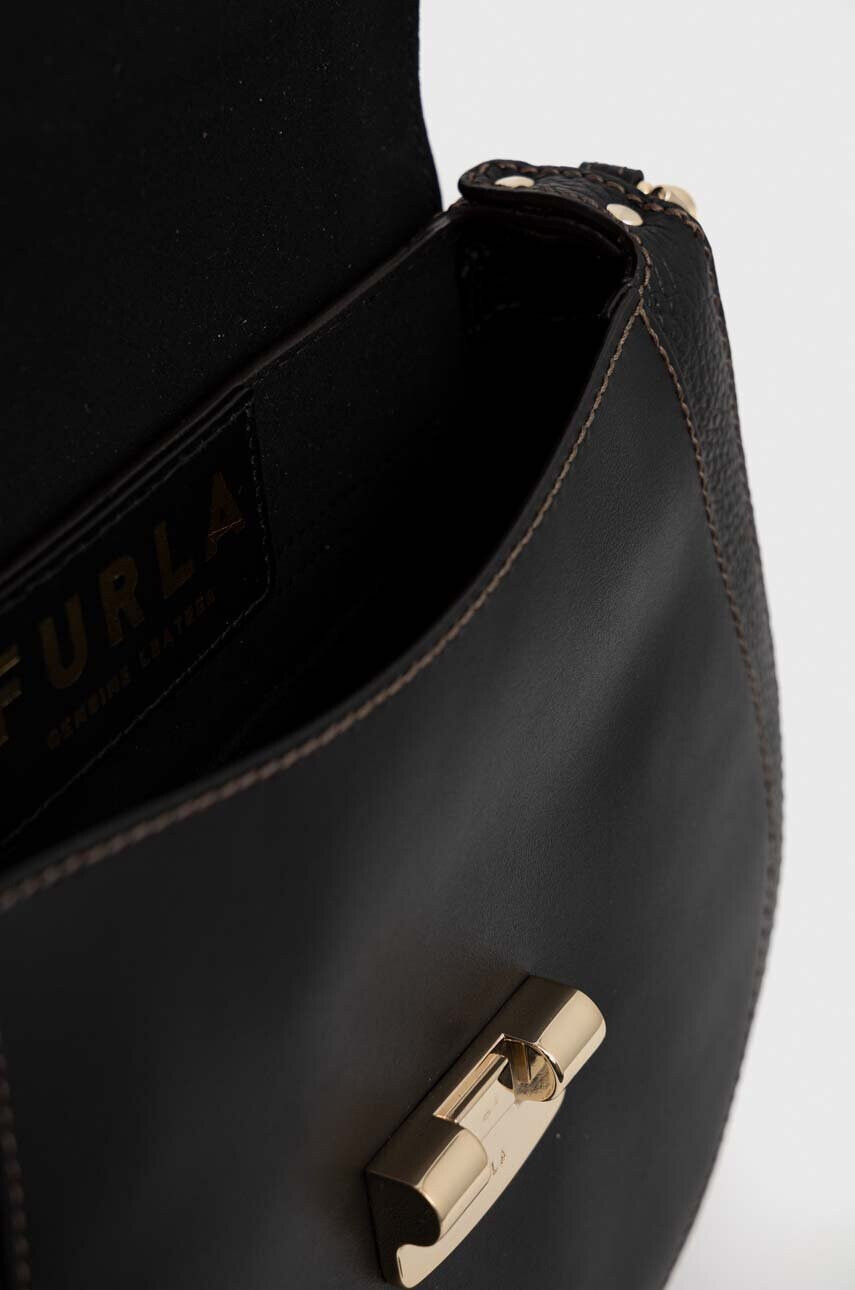 Furla Кожена чанта в черно - Pepit.bg