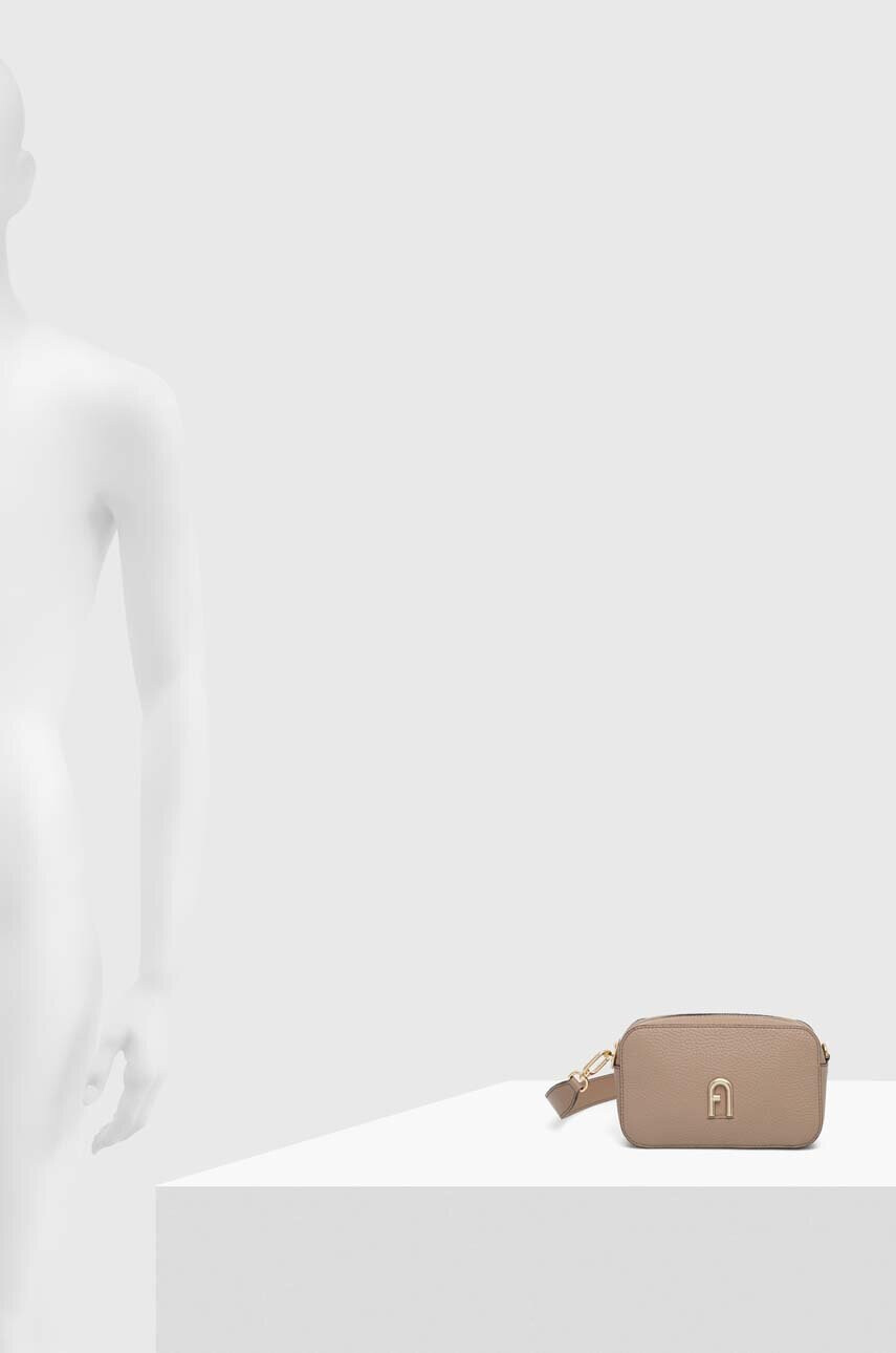 Furla Кожена чанта в бежово - Pepit.bg