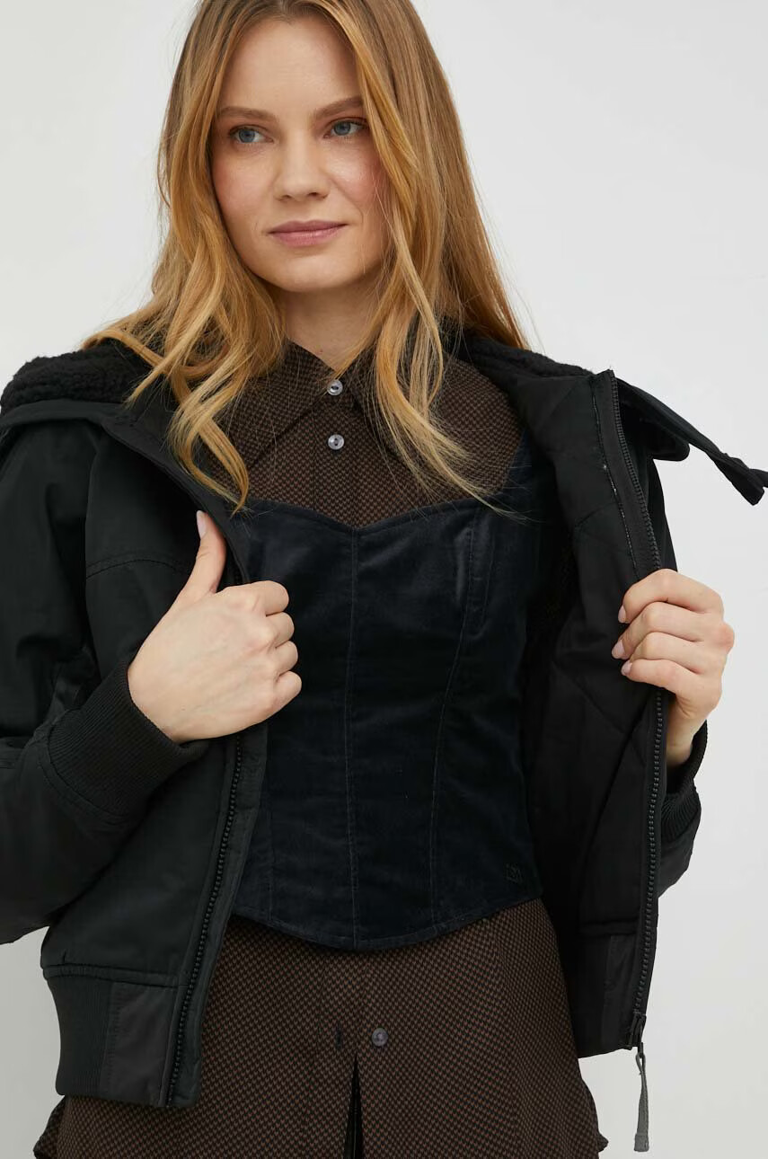 G-Star Raw Яке в черно с преходна изолация с уголемена кройка - Pepit.bg
